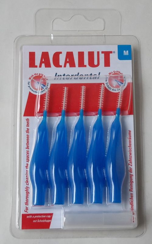 LACALUT FOGKÖZTISZTÍTÓ M.jpg